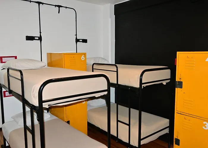 Hostel Mundo Joven Catedral *