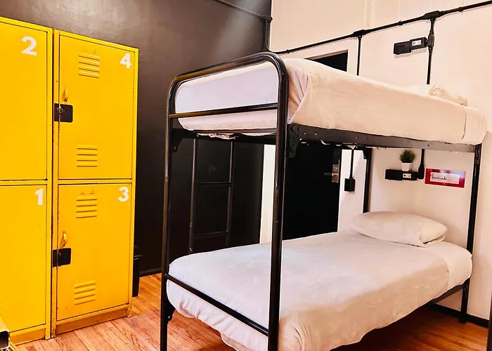 Hostel Mundo Joven Catedral Mexico City