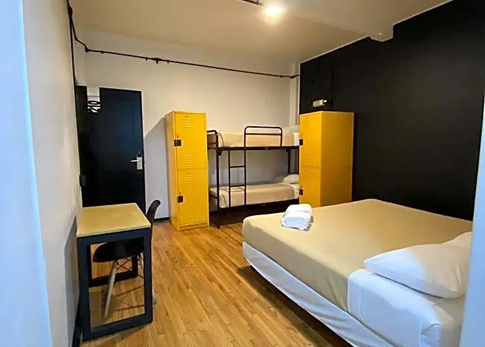 Hostel Mundo Joven Catedral *